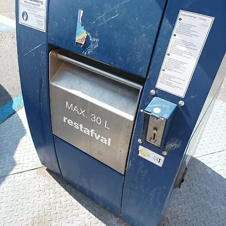 Frontaal Zeezicht In De Strandjutter * Ostende