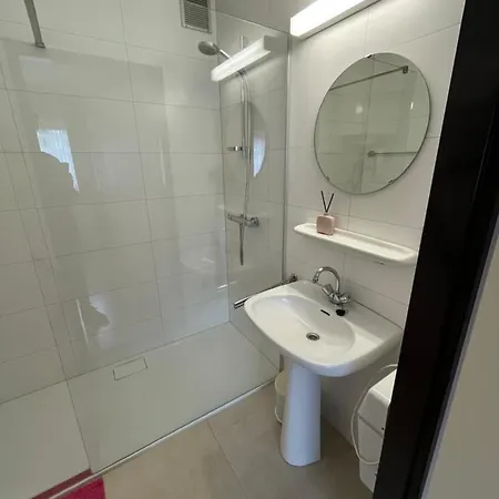 Apartamento Frontaal Zeezicht In De Strandjutter *