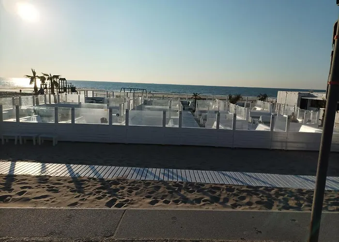 Frontaal Zeezicht In De Strandjutter Lägenhet Oostende