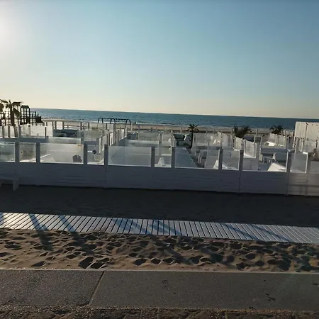 Frontaal Zeezicht In De Strandjutter Lejlighed Oostende